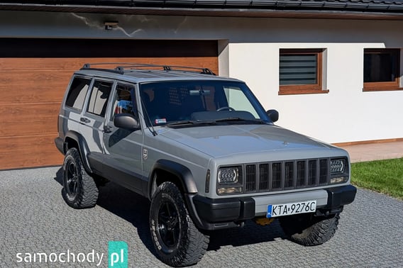 Jeep Cherokee SUV 2000