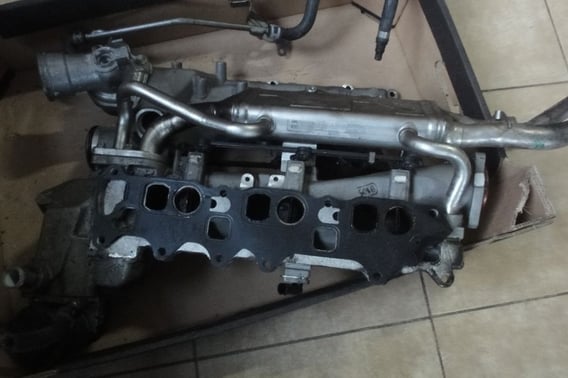 MERCEDES E W212 CHŁODNICZKA SPALIN EGR A6421401675
