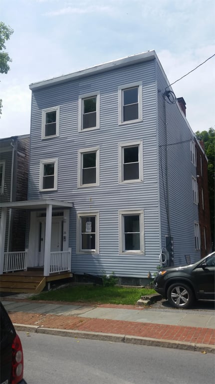 Exterior photograph of 26 South Perry Street, Poughkeepsie, NY 12601