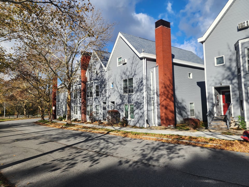 Exterior photograph of 125 Union Street, Poughkeepsie, New York