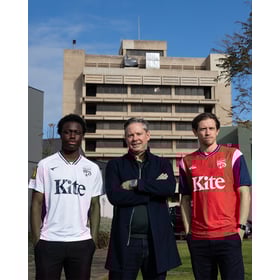 Damen Adelaide United 2025/26 Auswärts-Cup-Trikot