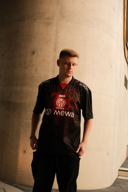 Kinder Mainz 05 2025/26 Drittes eSports Trikot