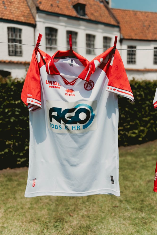 Herren KV Kortrijk 2024/25 Auswärtstrikot