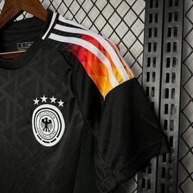 Deutschlands Trainingstrikot vor dem Spiel 2024/25