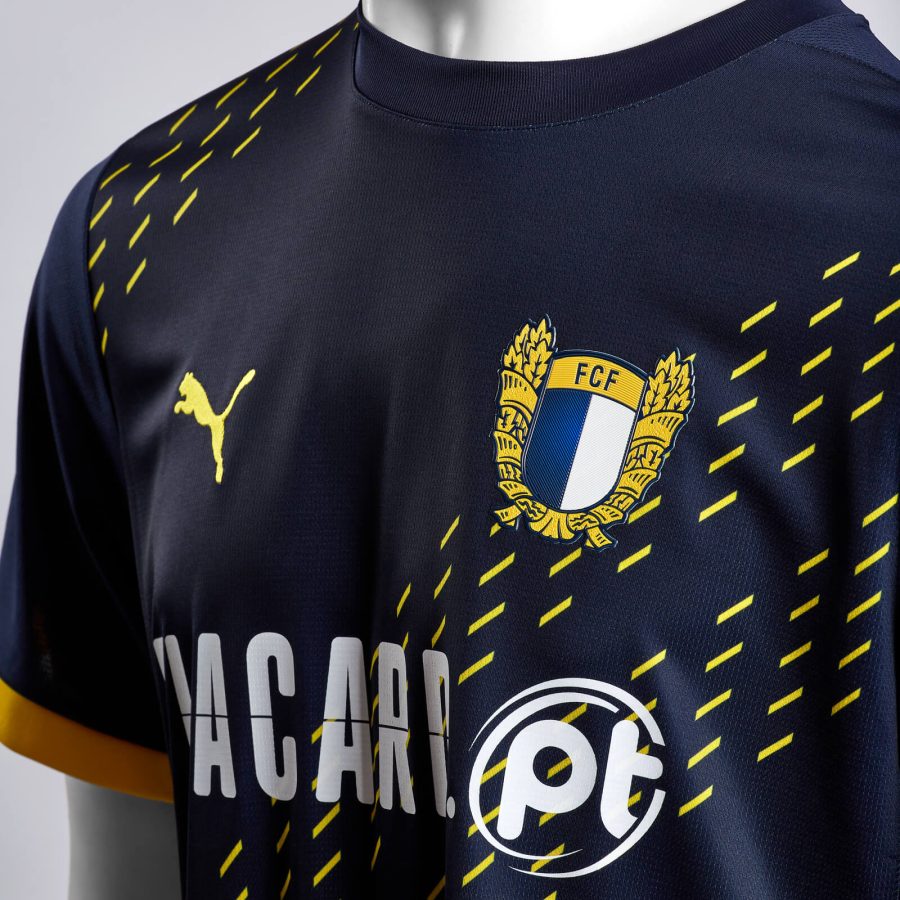 Men's FC Famalicão 2024/25 Away Shirt