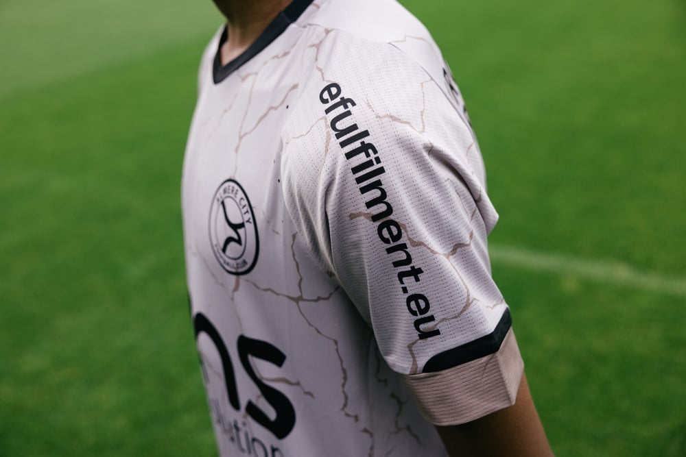 Kind Almere City FC 2024/25 Dritt Pokaltrikot