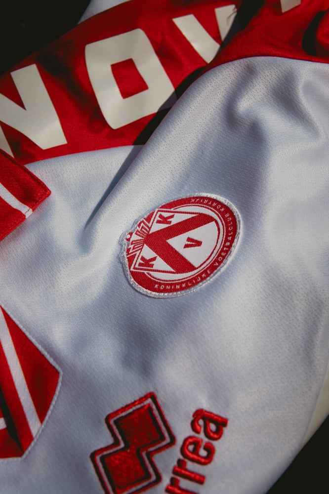 Damen KV Kortrijk 2024/25 Auswärtstrikot
