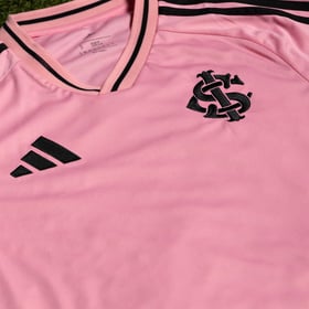Herren Internacional 2025/26 Drittes Pink-October-Trikot