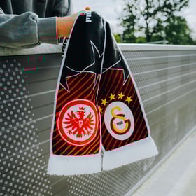 Eintracht Frankfurt x Galatasaray UCL Schal