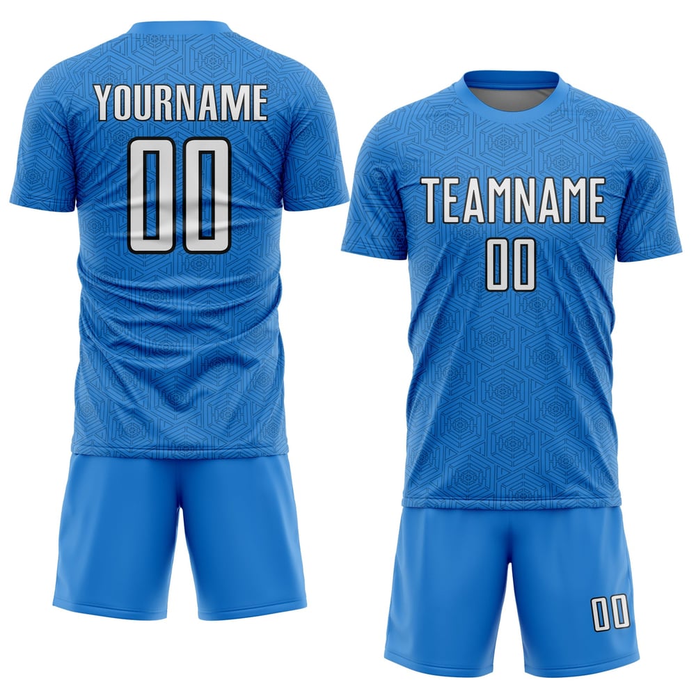 Maglia sportiva geometrica bianca e nera personalizzata con stampa a sublimazione, forma uniforme da calcio, blu polvere