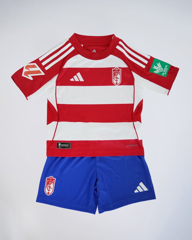 Kinder Granada CF 2025/26 Heimset