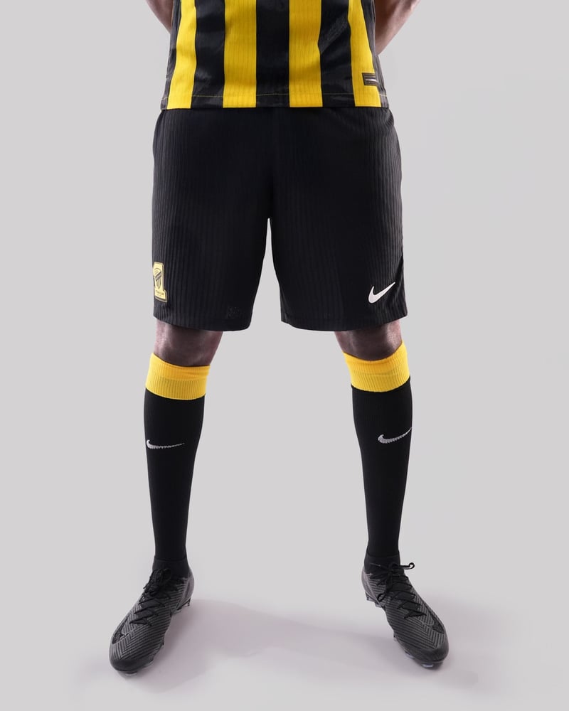 Kinder Al-Ittihad Club 2025/26 Heim Shorts