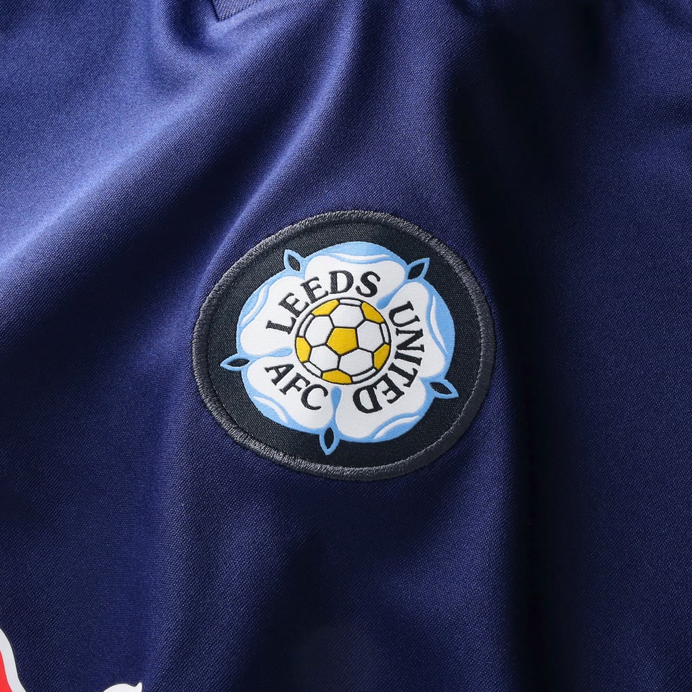 Kinder Leeds United 2026/27 Drittes Aufwärmshirt vor dem Spiel