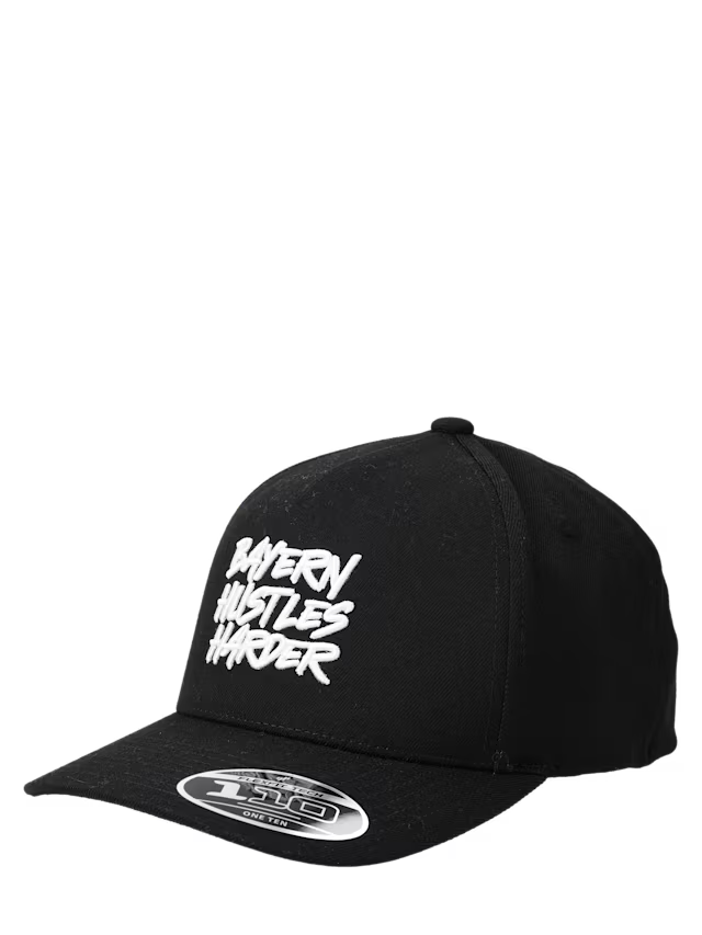 Bayern Munich Snapback Hustles Harder Cap - Black