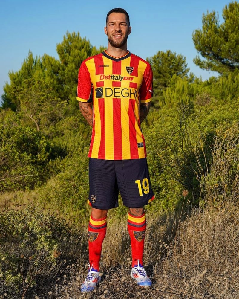 Men's Lecce 2024/25 Home Shorts