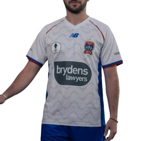 Barnens Newcastle Jets 2025/26 bortatröja Australia Cup