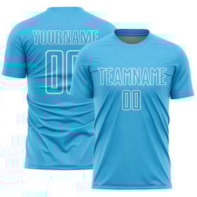 Camiseta de fútbol personalizada con sublimación de formas geométricas en azul cielo y blanco