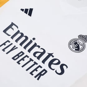 Real Madrid Weißes Vor dem Spiel Trikot 23/24
