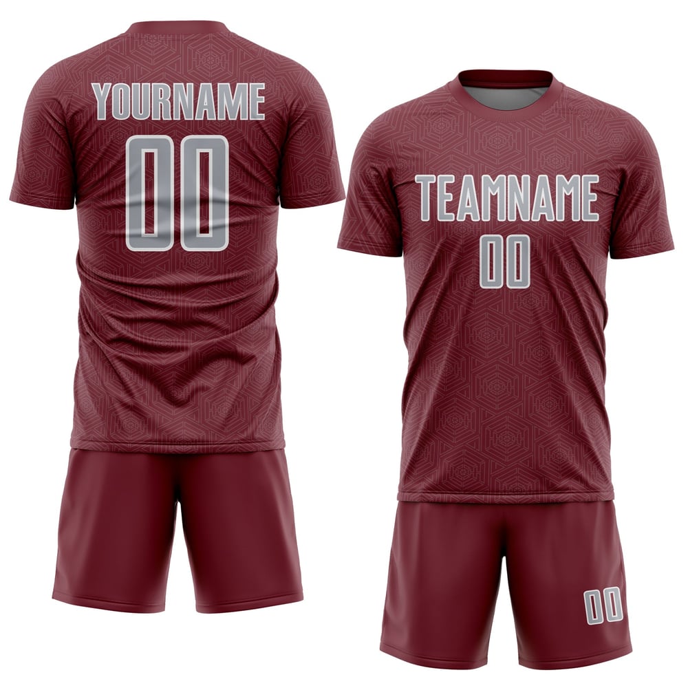 Maglia da calcio personalizzata con forma geometrica bordeaux, uniforme sportiva grigio-bianca, stampata a sublimazione