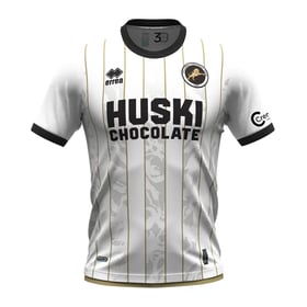 Kind Millwall 2023/24 Auswärtstrikot