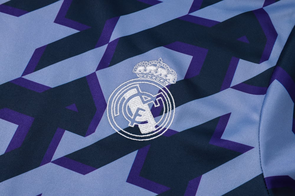 Real Madrid Kurzarm-Trainingsanzug 2024/25 MEN523
