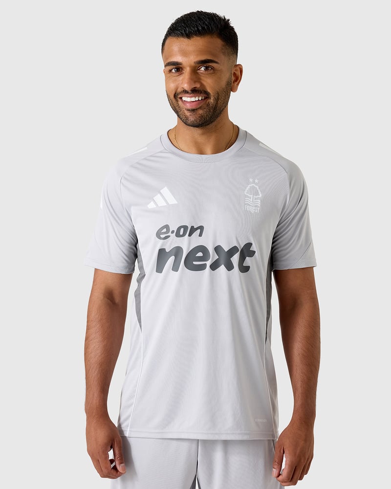 Herren Nottingham Forest 2025/26 Drittes Aufwärmtrikot