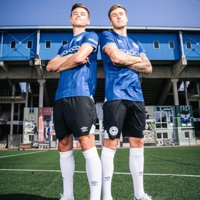 Herren Arminia Bielefeld 2025/26 Heimshorts