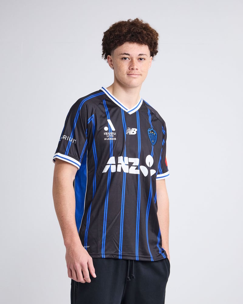 Kinder Auckland FC 2025/26 Heimtrikot