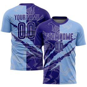 Camiseta de fútbol personalizada con estampado de grafiti, color morado claro y oscuro, sublimada en azul.