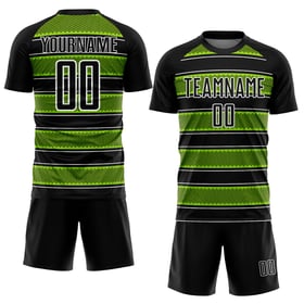 Camiseta de fútbol personalizada con sublimación de líneas y formas geométricas, color verde neón y blanco, en negro