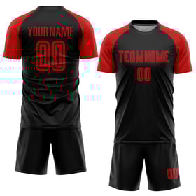 Uniforme de fútbol sublimado con camiseta negra personalizada roja