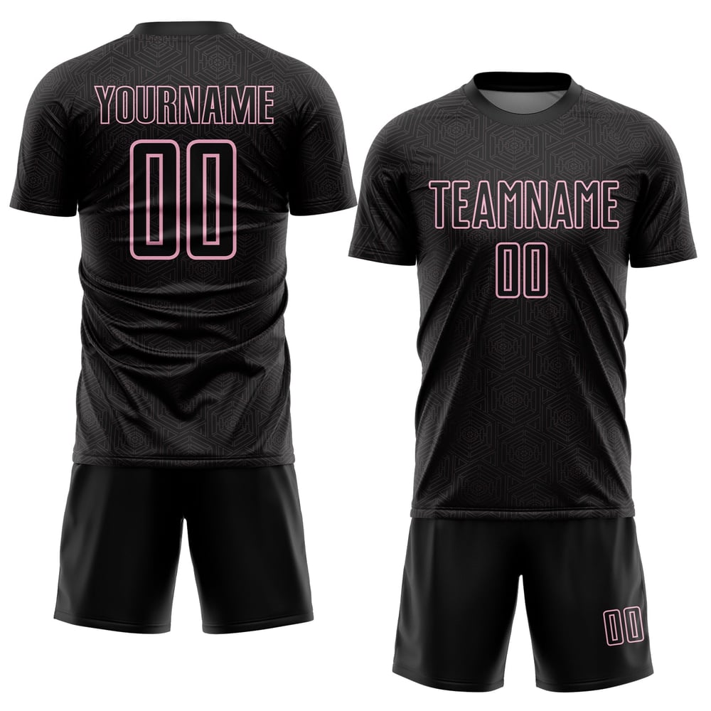 Maglia da calcio nera da uniforme sportiva, stampa geometrica rosa, stampata a sublimazione leggera, forma personalizzata