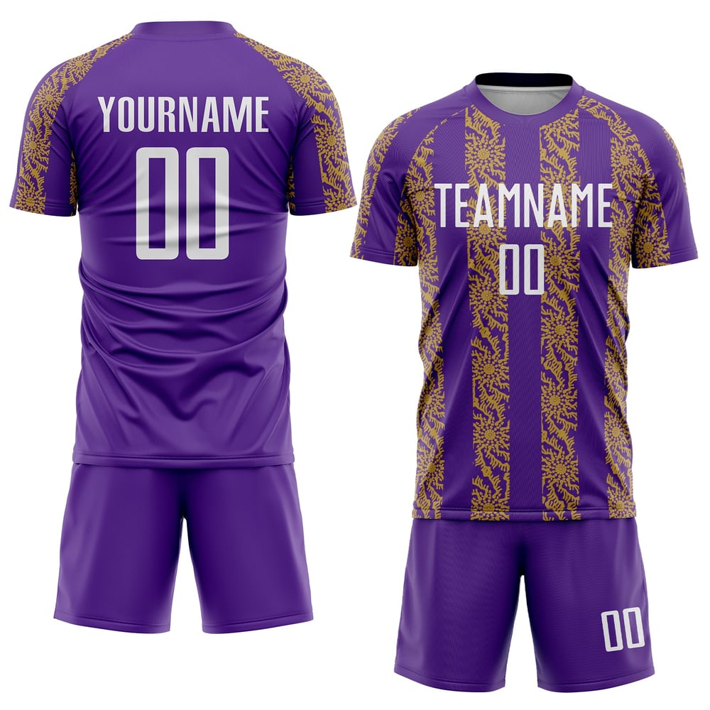 Camiseta de fútbol de sublimación personalizada con diseño abstracto dorado, color morado y blanco antiguo