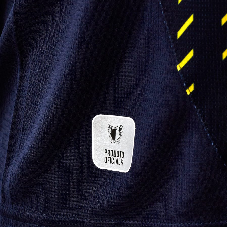 Men's FC Famalicão 2024/25 Away Shirt