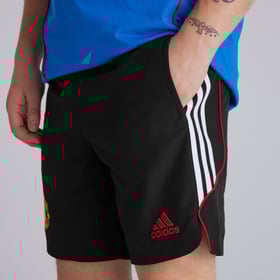 Kinder Manchester United 2024/25 Urban Purist Shorts