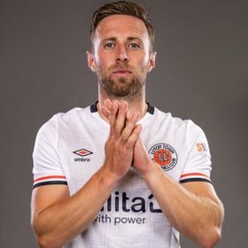 Kind Luton Town 2024/25 Dritttrikot