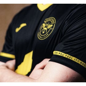 Herren Brentford 2025/26 Hard-Fi-CCTV-Sondertrikot