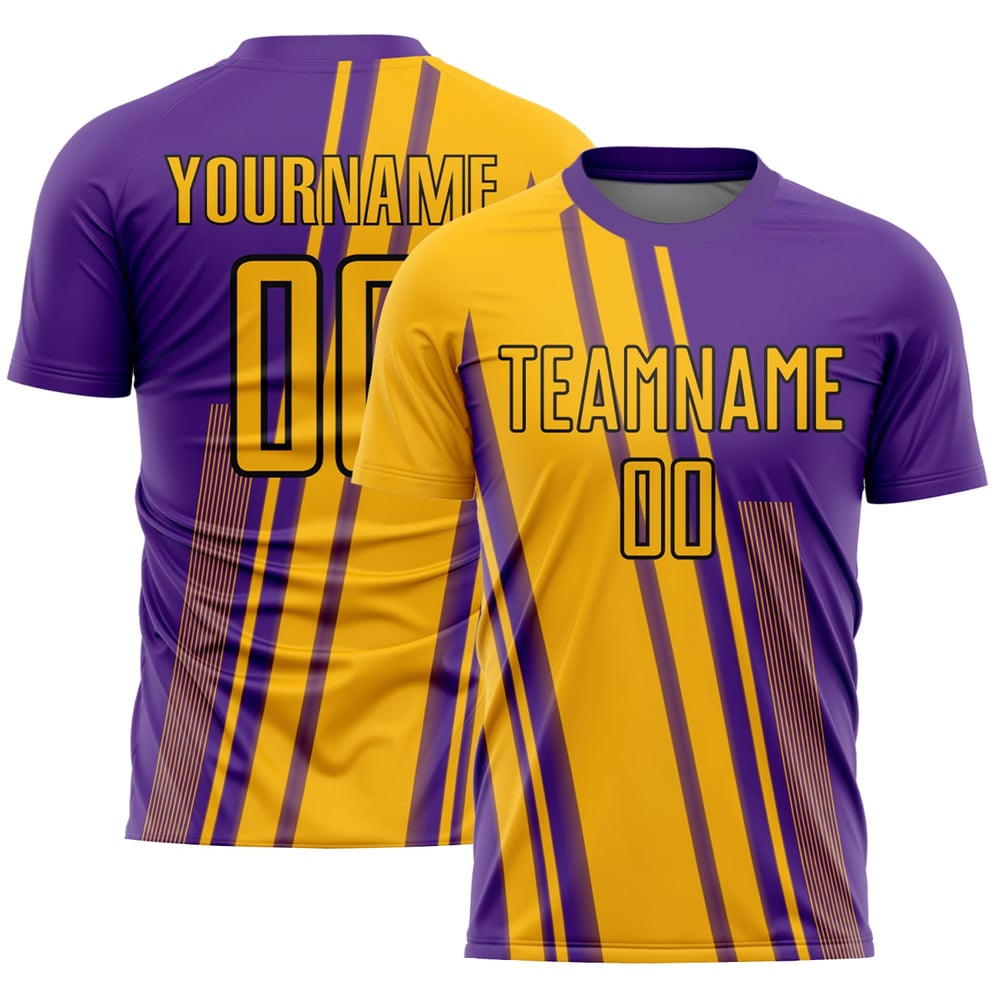 Camiseta de fútbol personalizada con sublimación morada y blanca, con líneas doradas