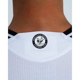 Herren Newcastle United 2024/25 Heim Authentisches Trikot
