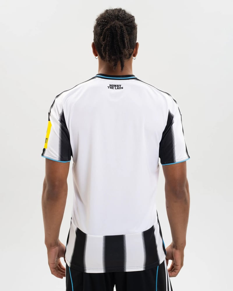 Kid's Newcastle United 2025/26 Home Shirt