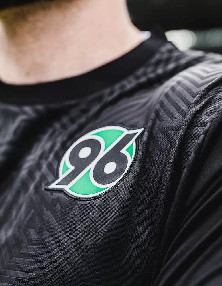 Damen Hannover 96 2024/25 Drittes Authentisches Trainingsshirt - Schwarz