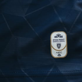 Kinder Cagliari Calcio 2026/27 Heimtrikot
