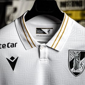 Kinder Vitória SC 2024/25 Heim-Autentisches Trikot