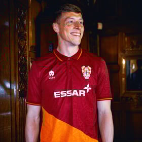 Kinder Tranmere Rovers 2024/25 Auswärts Shirt