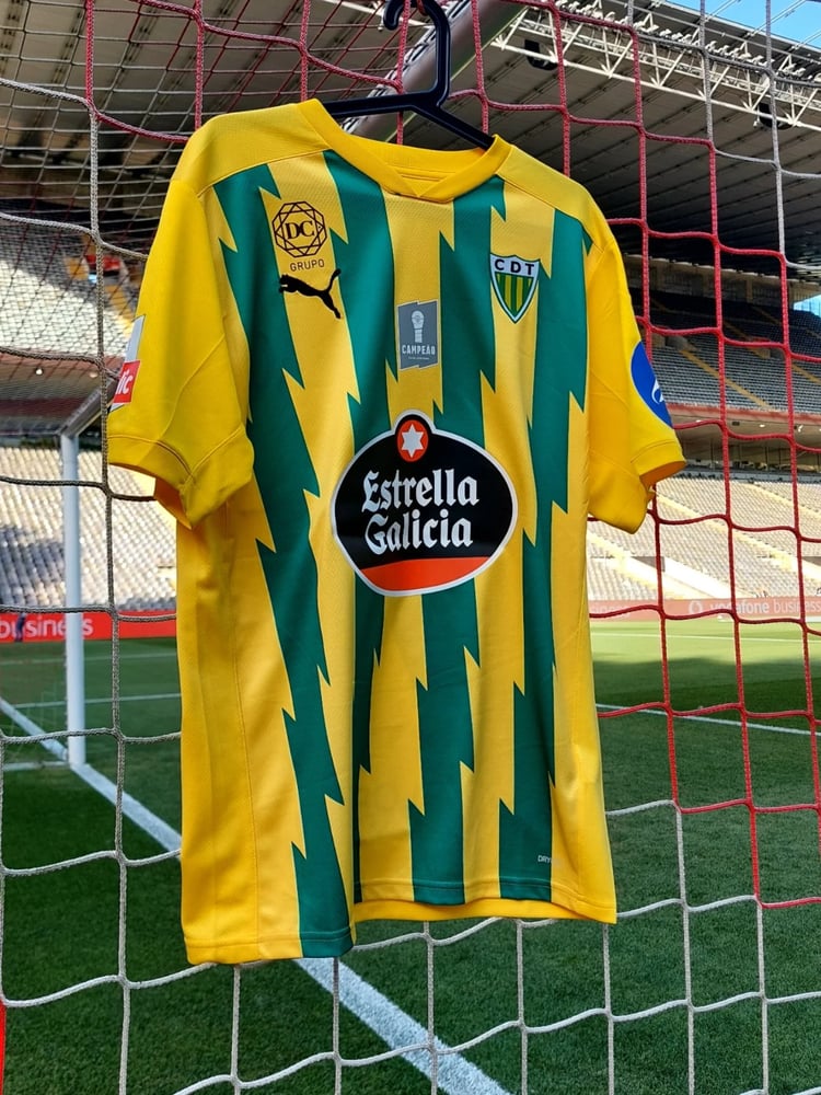 Damen CD Tondela 2025/26 Heimtrikot