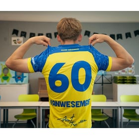 Kinder Sint-Truiden VV 2024/25 Heimtrikot