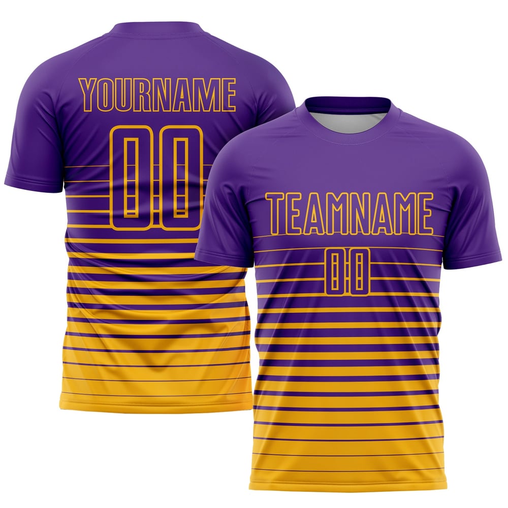 Camiseta de fútbol personalizada dorada con sublimación morada y desvanecida, a rayas.