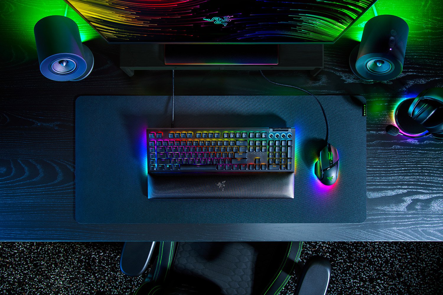 RAZER BLACKWIDOW V4 WIRED MECHANICAL GAMING KEYBOARD - (GREEN SWITCH) - RZ03-04690100-R3M1 - Image 6