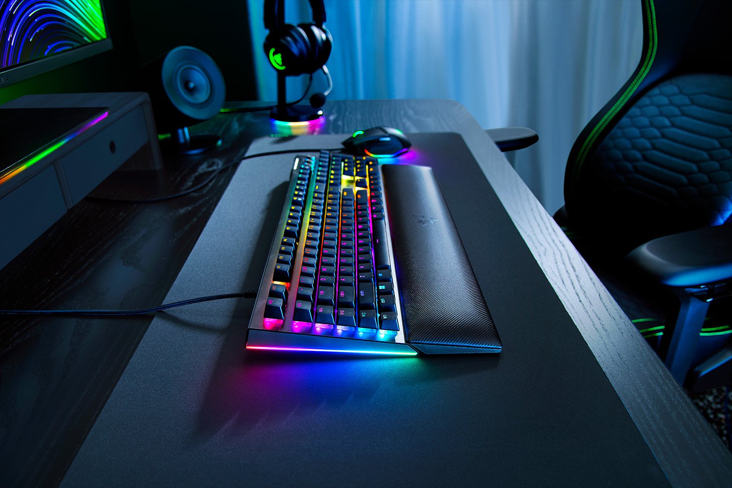 RAZER BLACKWIDOW V4 WIRED MECHANICAL GAMING KEYBOARD - (YELLOW SWITCH) - RZ03-04691800-R3M1 - Image 7