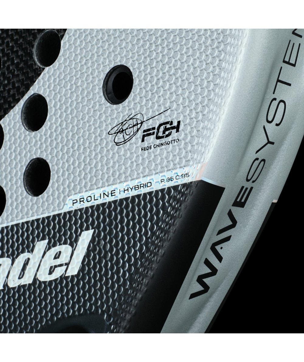 PALA BULLPADEL NEURON 25 By: Fede Chingotto